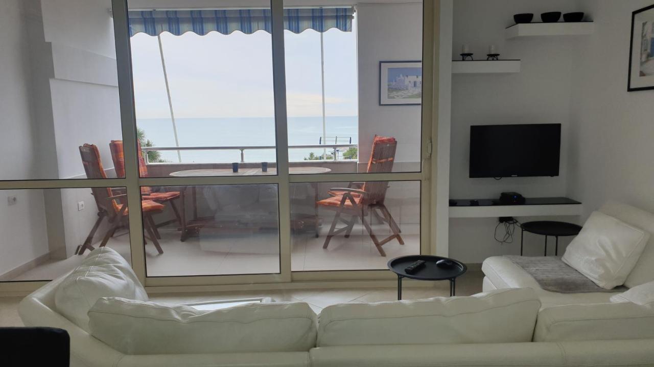M&I Beach Apartment With Sea View Durres Bagian luar foto