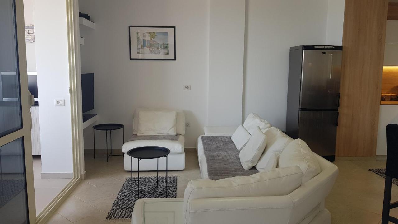 M&I Beach Apartment With Sea View Durres Bagian luar foto