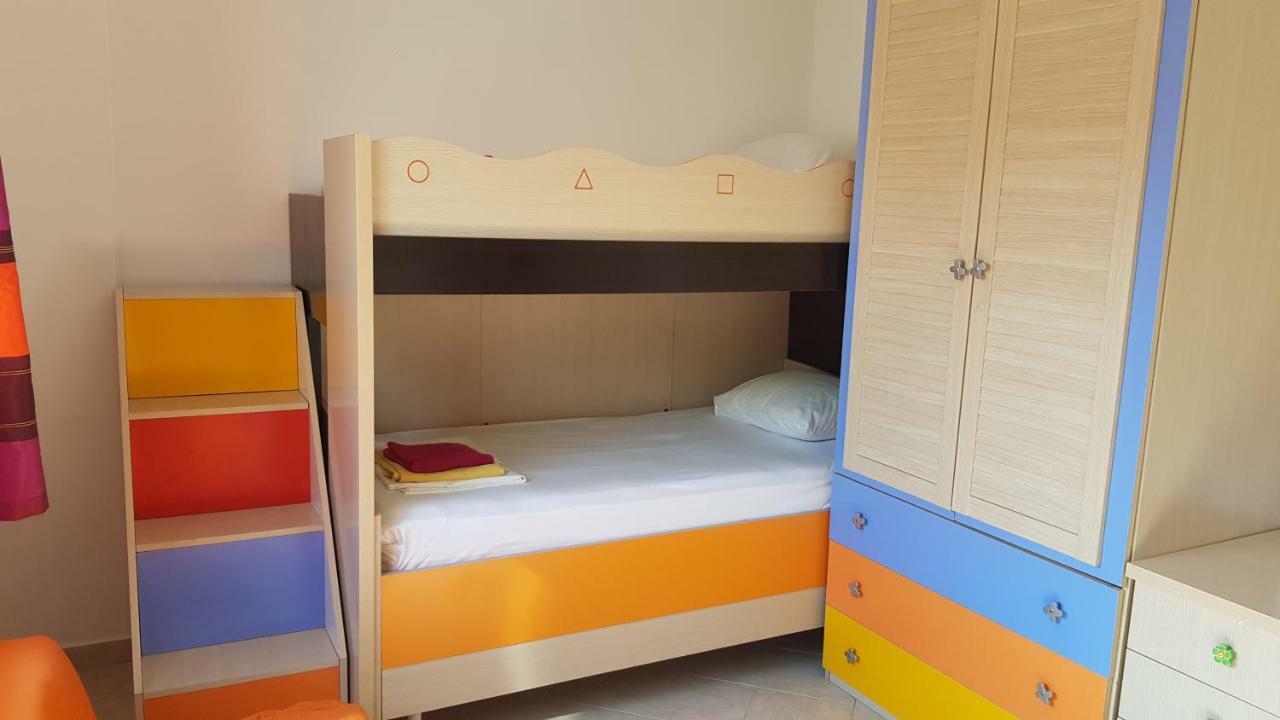 M&I Beach Apartment With Sea View Durres Bagian luar foto